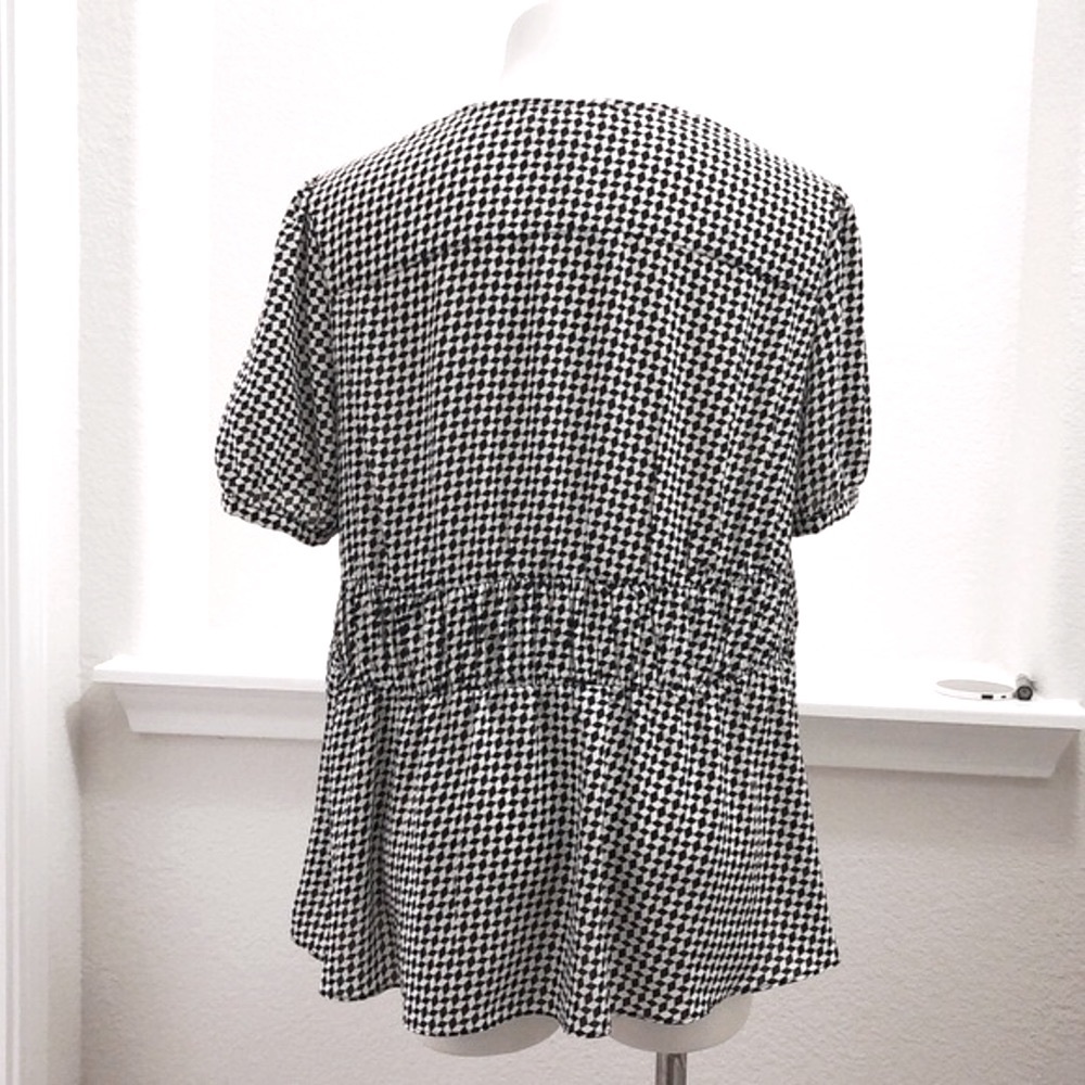 Michael Kors Peplum Blouse in Black & White, Size XL New with Tag - Picture 3 of 9